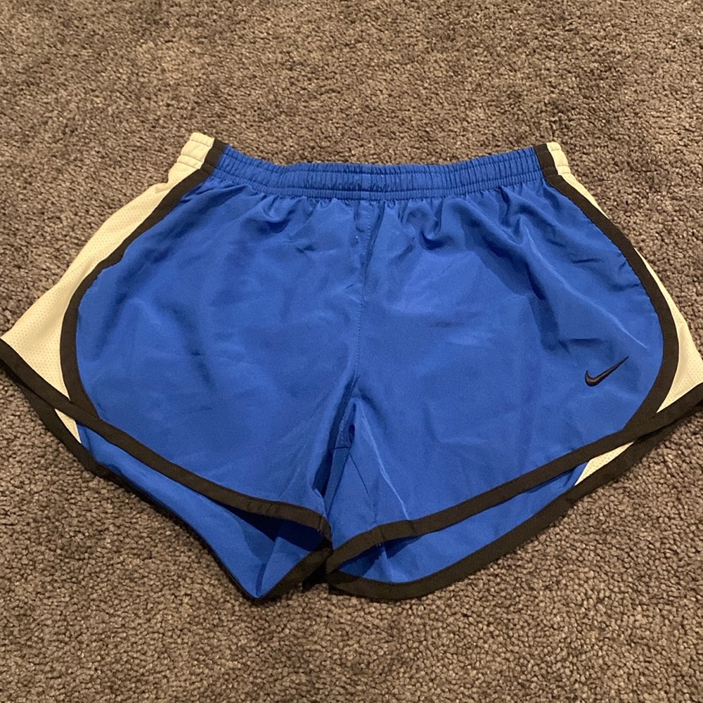 Nike dri-fit size medium shorts